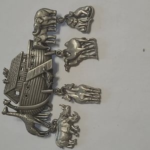 Noah's arc pin